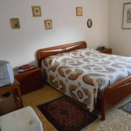 Apartamento Isolina Emanuele Carrara