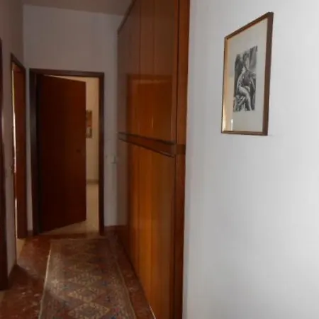 Isolina Emanuele Carrara
